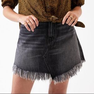FREE PEOPLE Maverick Distressed jean / denim skirt